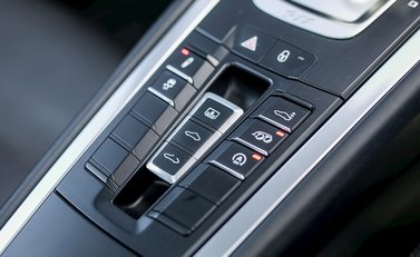 Porsche 911 (991.2) Carrera 4S 21