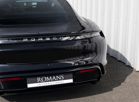 Porsche Taycan Turbo S 31