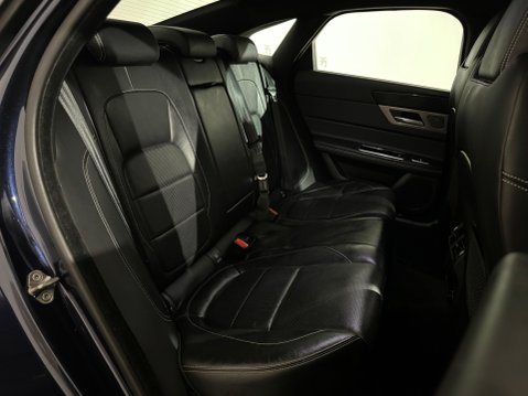 Jaguar XF D V6 S 17