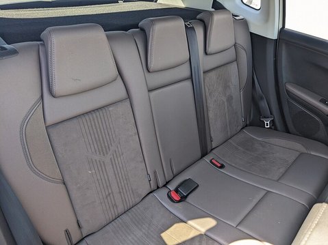 Peugeot 2008 E-HDI FELINE 15
