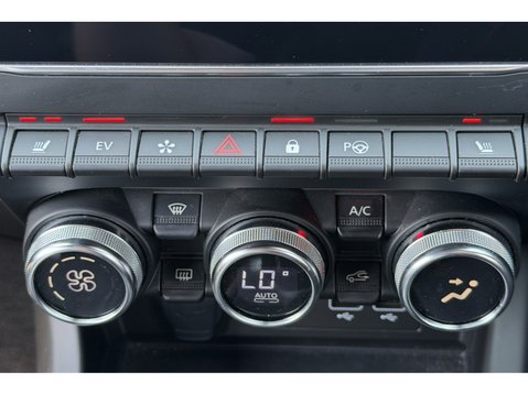 Renault Arkana 1.6 E-TECH Hybrid 145 R.S. Line 5dr Auto 26