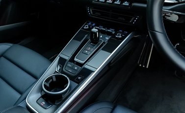 Porsche 911 Turbo S (992) 19