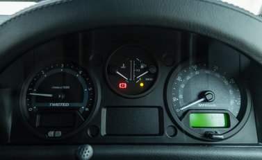 Land Rover Defender 110 XS Classic SIIA Twisted 18