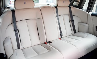 Rolls-Royce Phantom 13