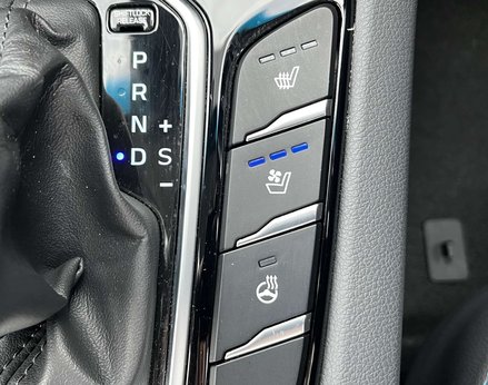 Hyundai IONIQ 1.6 IONIQ Premium SE FHEV Semi-Auto 5dr 58