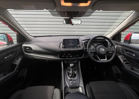 Nissan Qashqai DIG-T ACENTA PREMIUM MHEV 13