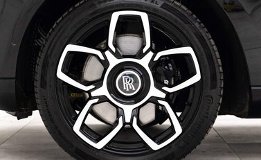 Rolls-Royce Cullinan V12 21