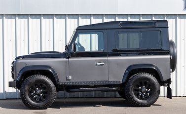 Land Rover Defender 90 Autobiography Edition 2