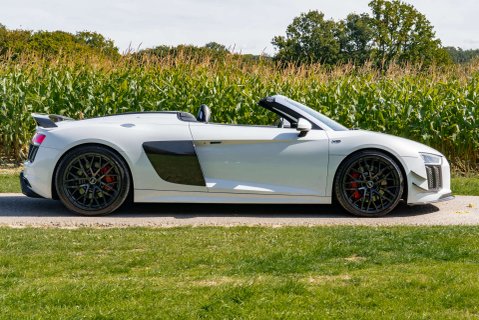 Audi R8 5.2 R8 Spyder Quattro V10 Semi-Auto 4WD 2dr 3