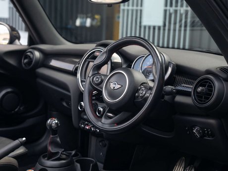 Mini Convertible 2.0 Cooper S 2dr 9