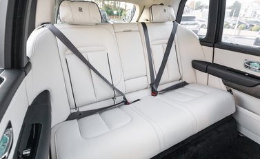 Rolls-Royce Cullinan 16