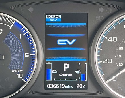 Mitsubishi Outlander 2.4 Outlander Dynamic PHEV CVT 4WD 5dr 29