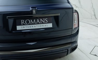 Rolls-Royce Cullinan BLACK BADGE 36