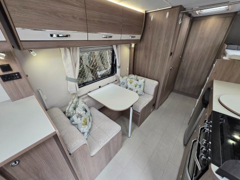 Compass Casita 586  7