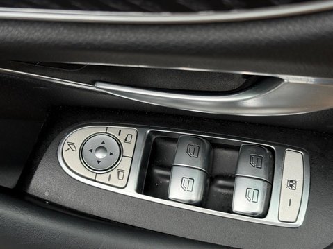 Mercedes-Benz E Class 3.0 E53 MHEV EQ Boost AMG (Premium Plus) Cabriolet SpdS TCT 4MATIC+ Euro 6 18