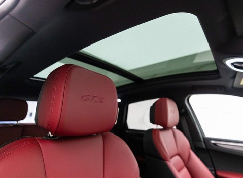 Porsche Macan GTS PDK 8