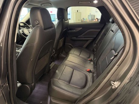 Jaguar F-Pace 3.0 D300 V6 S Auto AWD Euro 6 (s/s) 5dr 11
