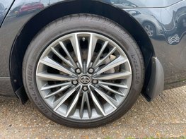 Toyota Avensis 1.8 Avensis Excel Valvematic CVT 5dr 15