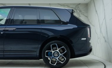 Rolls-Royce Cullinan BLACK BADGE 40