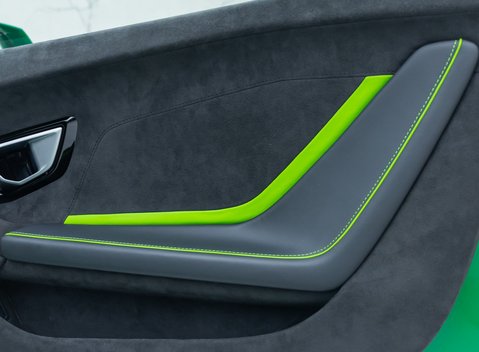 Lamborghini Huracan Tecnica 29