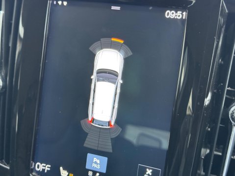 Volvo V90 2.0 D4 Momentum Auto Euro 6 (s/s) 5dr 16