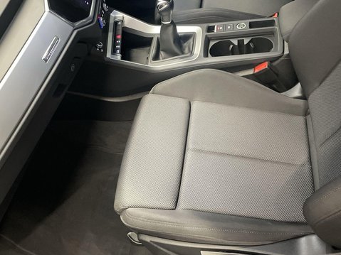 Audi Q3 1.5 TFSI CoD 35 Sport SUV 5dr Petrol Manual Euro 6 (s/s) (150 ps) 17