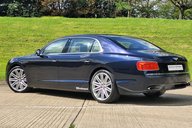 Bentley Flying Spur V8 3