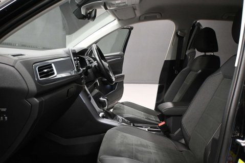 Volkswagen T-Roc 1.5 T-Roc Style TSI Semi-Auto 5dr 44