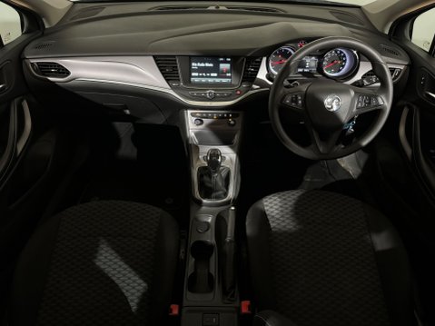 Vauxhall Astra DESIGN 11