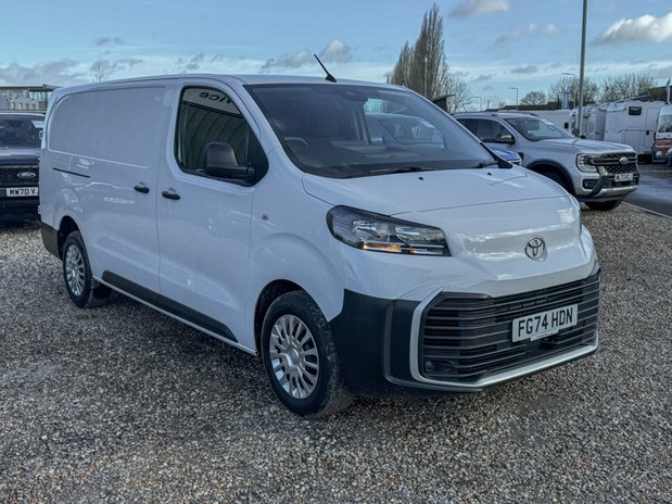 Toyota Proace LWB L2H1 [SOLD MT] Low Roof Icon Air Con Navigation Sensors EURO 6 40