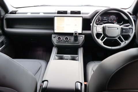 Land Rover Defender 110 2026 HARD TOP X-DYNAMIC HSE 350 WORLD TOUR 2 EDITON REAR  SEATS FITTED PPF  25