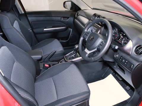 Suzuki Vitara 1.5 Hybrid Motion 5dr AGS 13