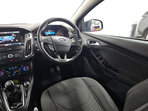 Ford Focus 1.0 Titanium 5dr 24
