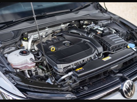 Volkswagen Golf 1.5 Golf Life eTSI Semi-Auto 5dr 41