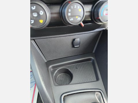 Dacia Duster 1.0 TCe Essential Euro 6 (s/s) 5dr 30