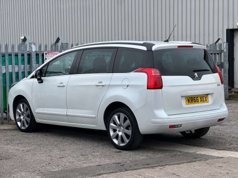 Peugeot 5008 1.6 5008 Allure Blue HDi S/S 5dr 9