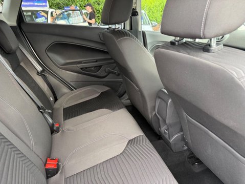 Ford Fiesta 1.5 TDCi Titanium Euro 5 5dr 29