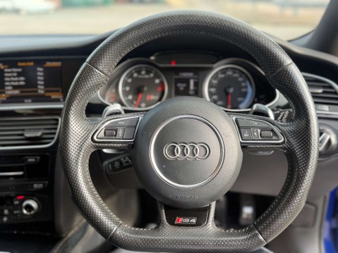 Audi RS4 4.2 FSI V8 Estate 5dr Petrol S Tronic quattro Euro 5 (450 ps) 27