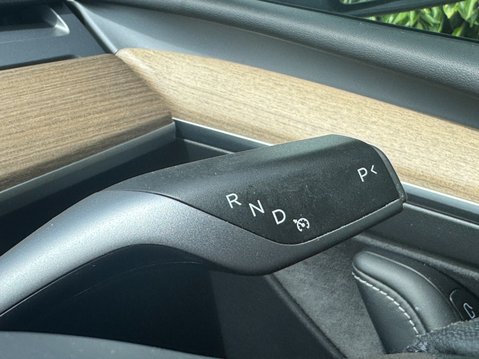 Tesla Model Y (Dual Motor) Long Range SUV 5dr Electric Auto 4WDE (384 bhp) 17