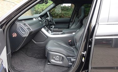 Land Rover Range Rover Sport SVR 5.0 Urban 12