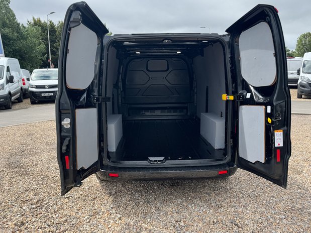 Ford Transit Custom LWB L2H1 Low Roof Limited 300 Air Con Alloys Sensors EURO 6 8