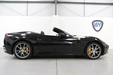 Ferrari California V8 - Daytona Style Seats, Shields and More
