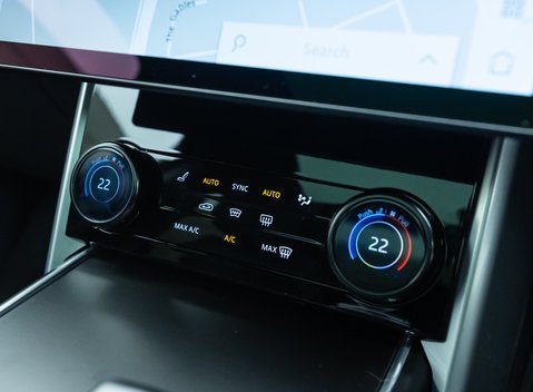 Land Rover Range Rover P530 SV 30