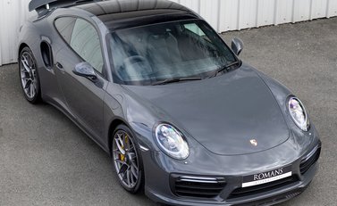 Porsche 911 Turbo S (991.2) 8