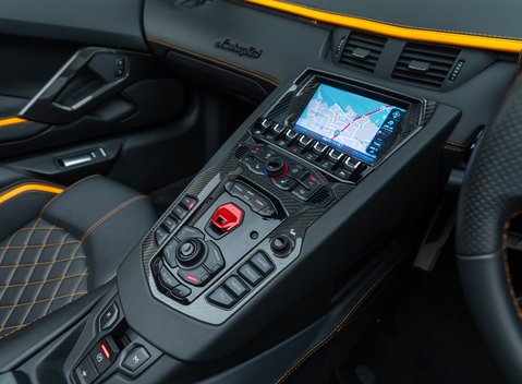 Lamborghini Aventador S LP 740-4 ROADSTER 24