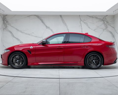 Alfa Romeo Giulia QUADRIFOGLIO 
