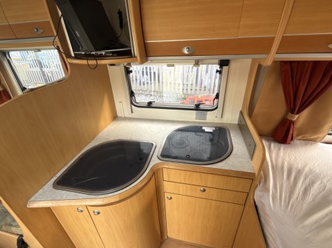 Renault Master LUNAR PREMIER H622 4-BERTH MOTORHOME 11