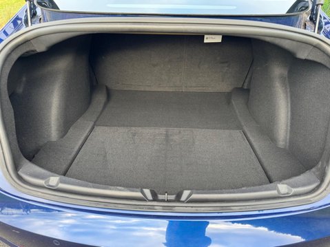 Tesla Model 3 (Dual Motor) Performance 23