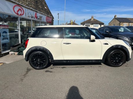 Mini Hatch COOPER 7