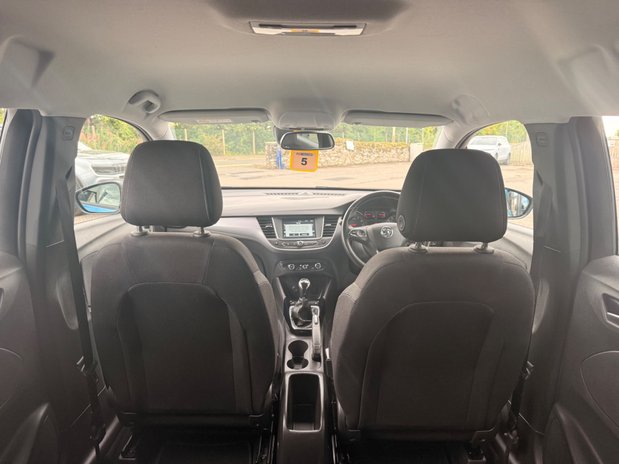 Vauxhall Crossland X SE 10